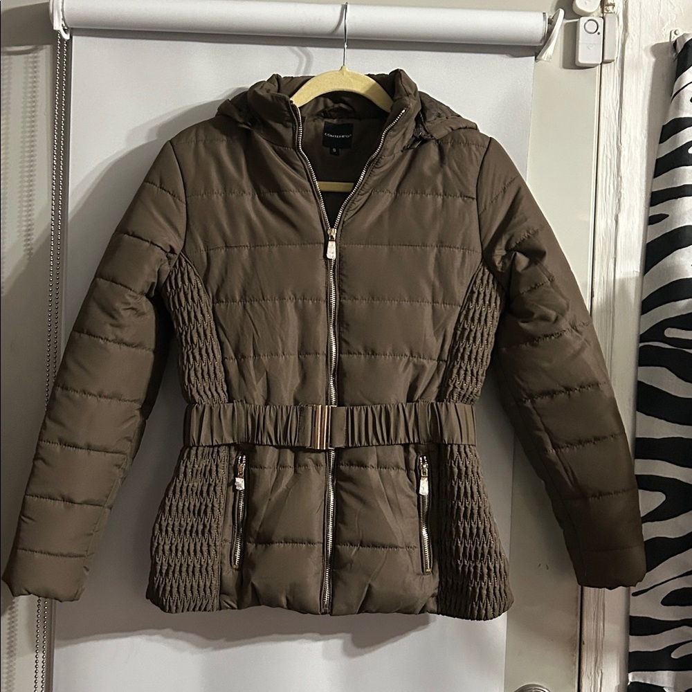 Contempo Brown Quilted Hooded Jacket, NEW, beautiful, 19“at armpits and 24” long